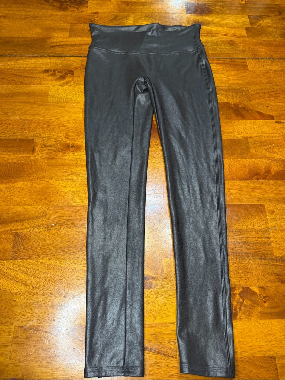 SPANX Black Coated Faux Leather Leggings Size: M Petite